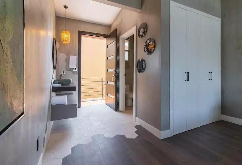 Mother Earth Luxury Boutique Hotel, Restaurant & Spa