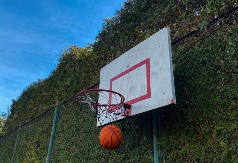 בית מלון כפרי алексік