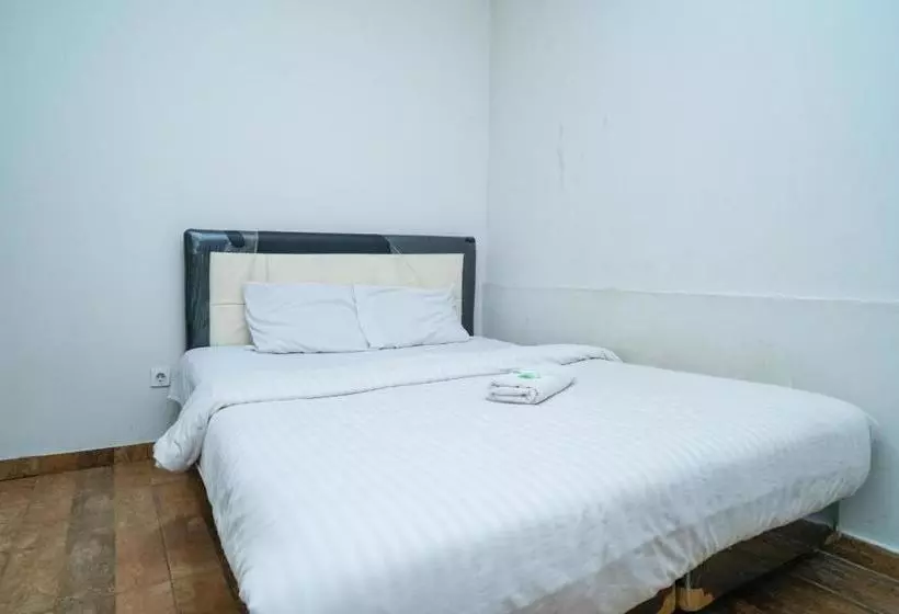 ホテル 77 Guest House Serpong Mitra Reddoorz