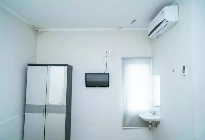 ホテル 77 Guest House Serpong Mitra Reddoorz