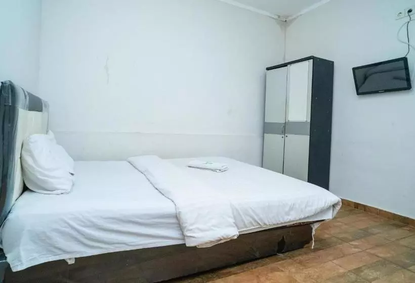 ホテル 77 Guest House Serpong Mitra Reddoorz