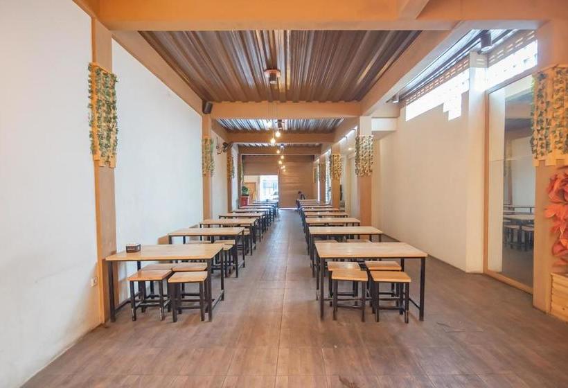 Hotel Kedai Gs Guest House