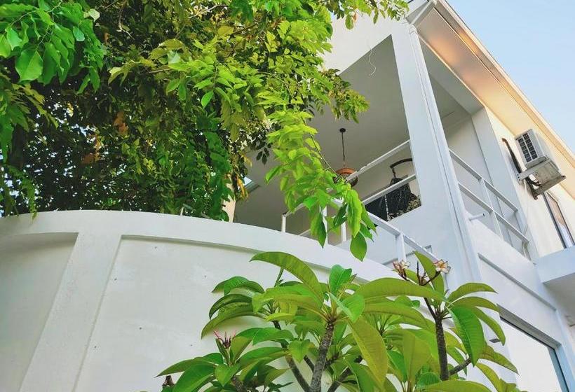 هتل La Isla Bonita Maldives