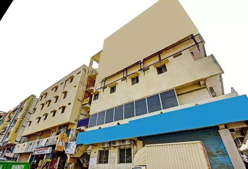 ホテル O Adhin Residency