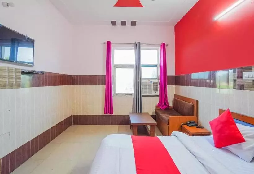 ホテル Oyo 78219 Flagship Brij Residency