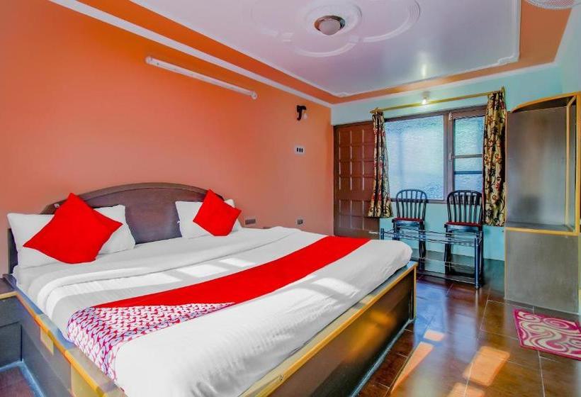 Hotel Oyo 78606 Kashmir Royale Resort