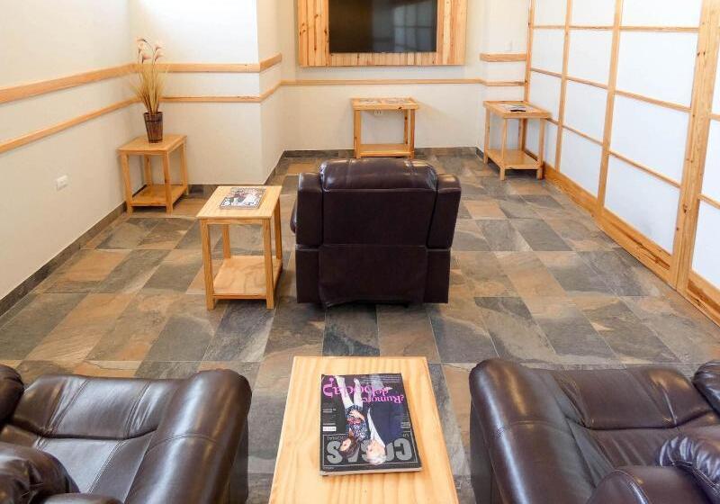 בית מלון כפרי Plaza