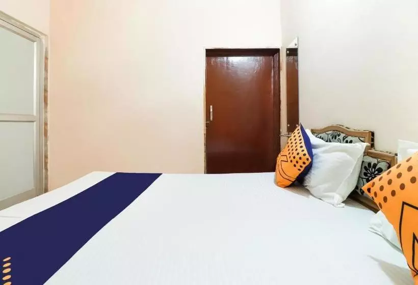 Hotelli Spot On 77881 Kasturi Sai Darbar