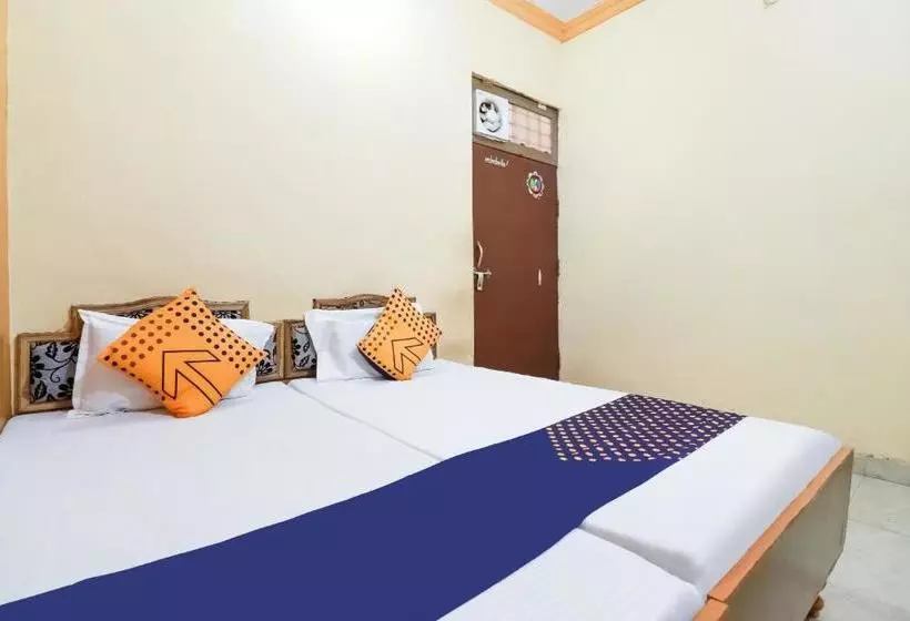 Hotelli Spot On 77881 Kasturi Sai Darbar
