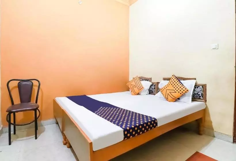 Hotelli Spot On 77881 Kasturi Sai Darbar