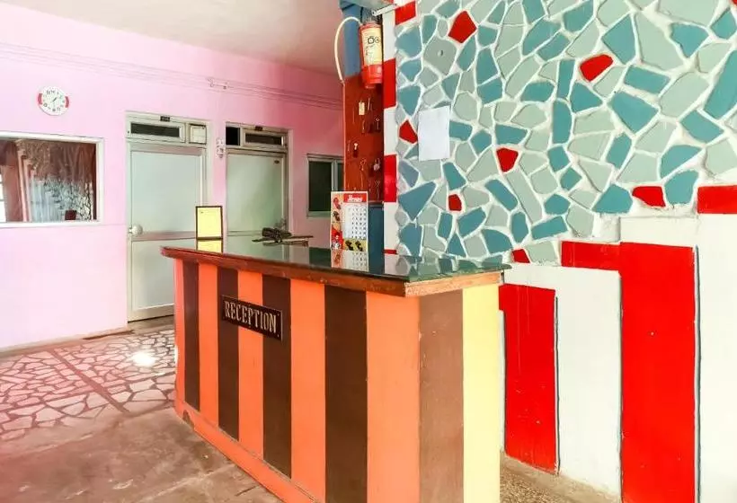 Hotelli Spot On 77881 Kasturi Sai Darbar