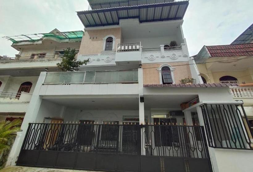 בית מלון כפרי The Gior Inn