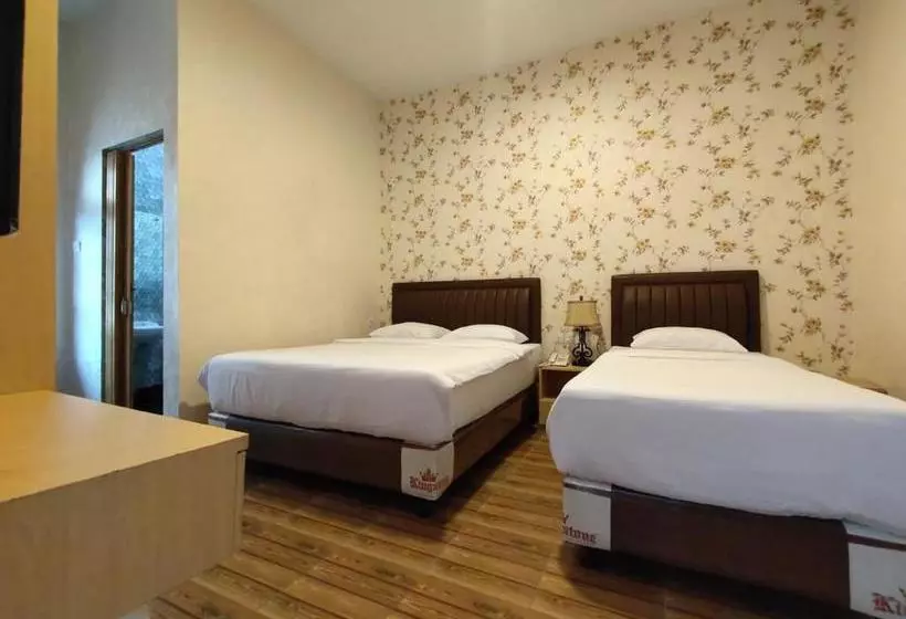 ホテル The Gior Inn