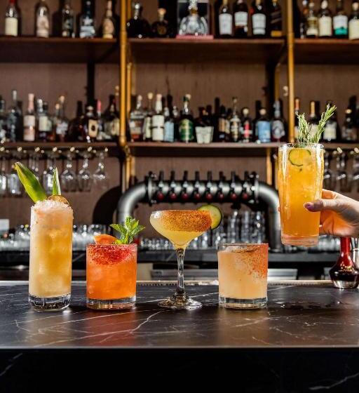 هتل Thompson San Antonio Riverwalk, By Hyatt