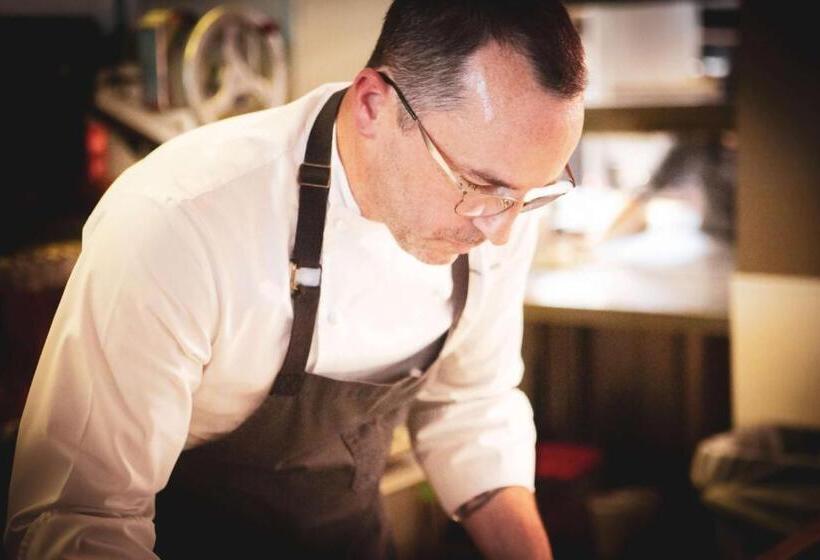 هتل Thompson San Antonio Riverwalk, By Hyatt