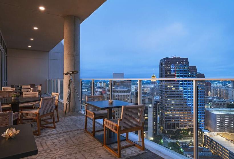 هتل Thompson San Antonio Riverwalk, By Hyatt