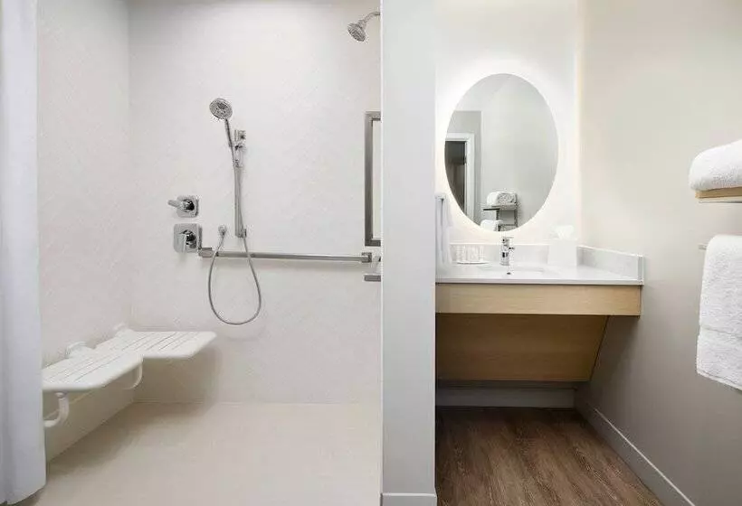 Hotelli Towneplace Suites By Marriott Plant City