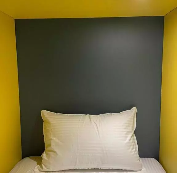 One Night Hostel