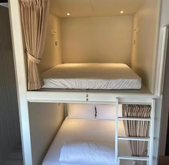 One Night Hostel