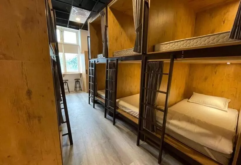 One Night Hostel