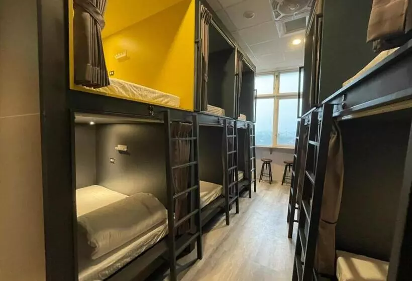 One Night Hostel