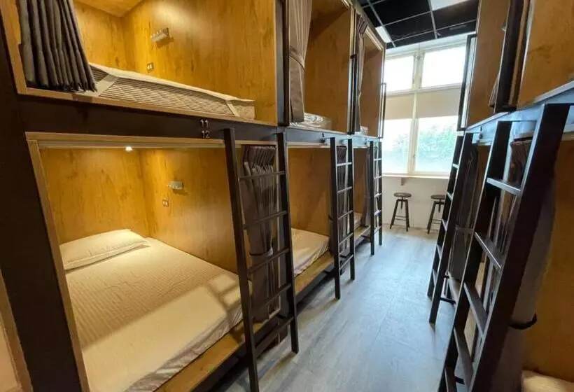 One Night Hostel