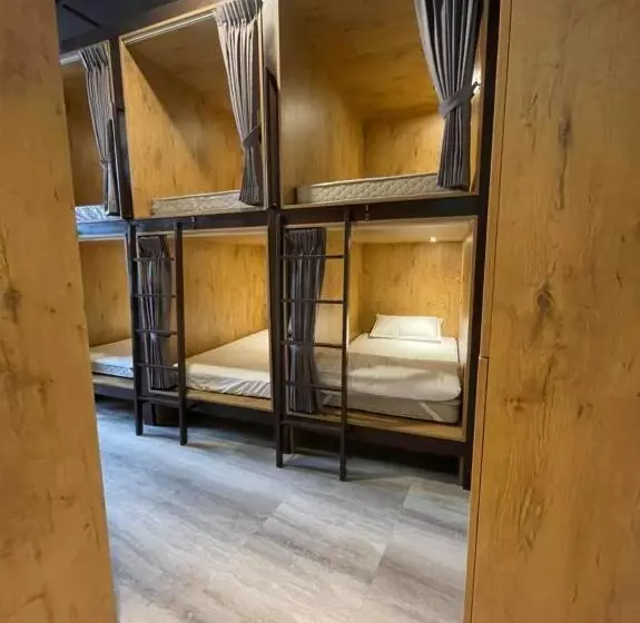 One Night Hostel