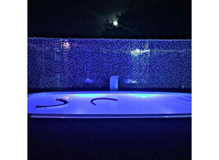 膳宿费 Pousada Do Jovino   Com Piscina Coberta Climatizada