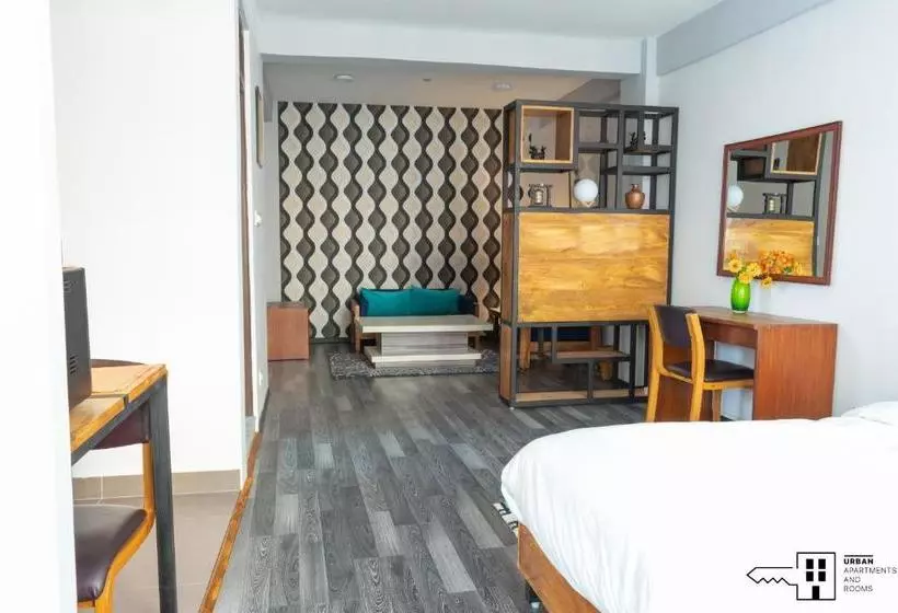 Urban Apartments And Rooms