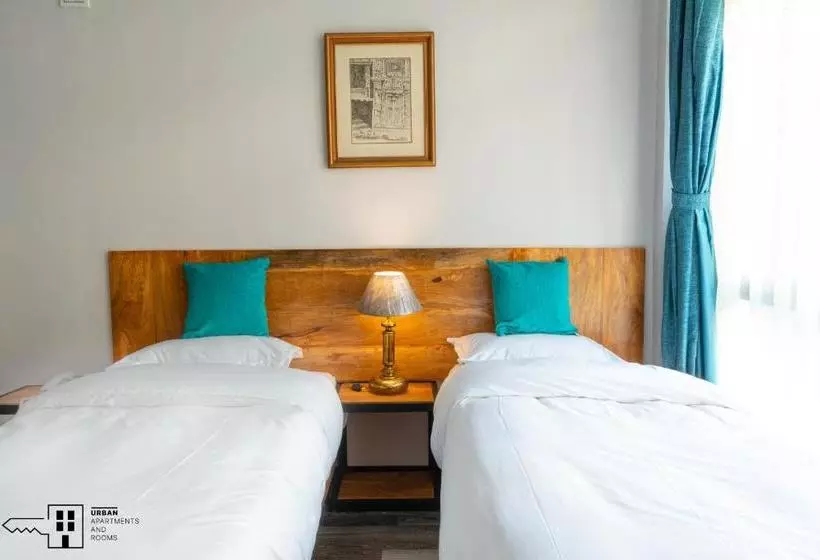 Urban Apartments And Rooms