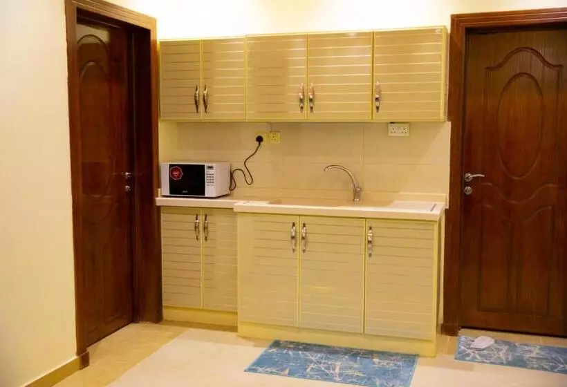 فندق بــــاســــيل