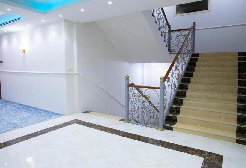 فندق بــــاســــيل