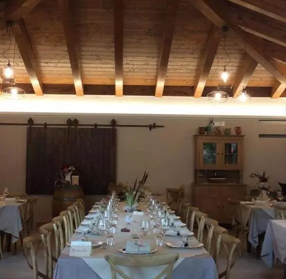 Hotelli Agriturismo Da Baffone