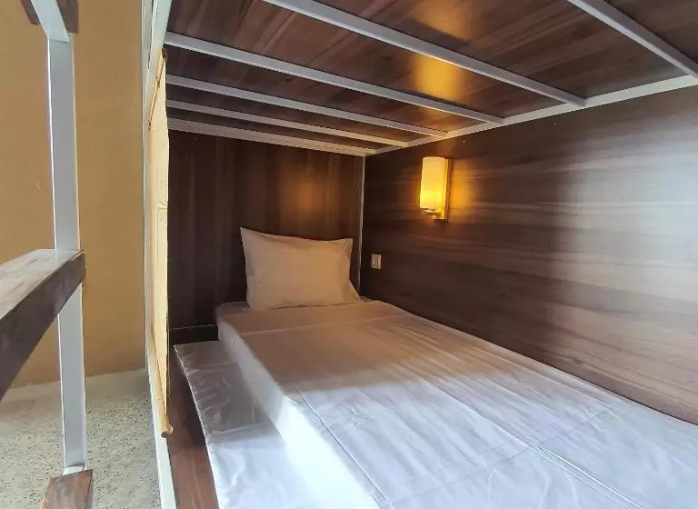 هتل Cagina Boutique Hostel