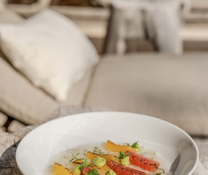 فندق Lola By Coco B Isla