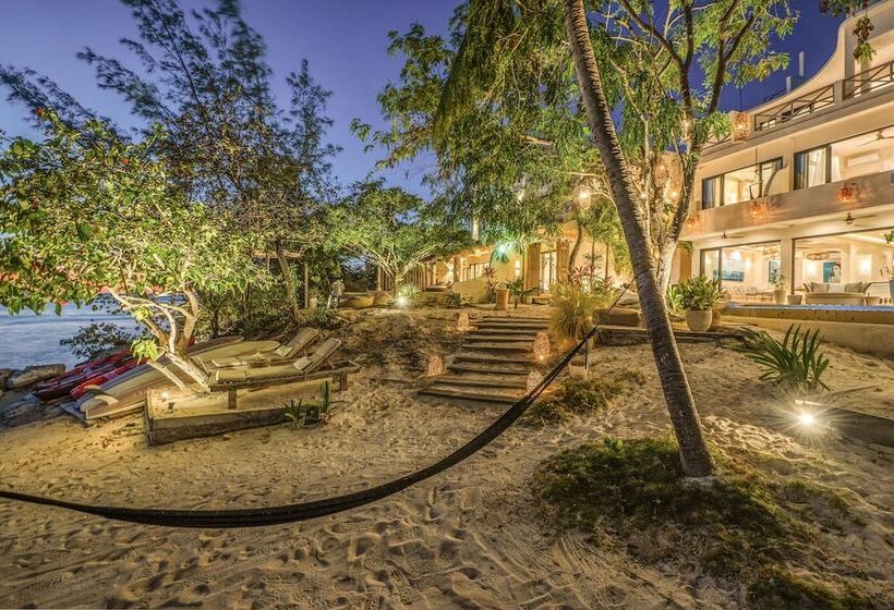 فندق Lola By Coco B Isla