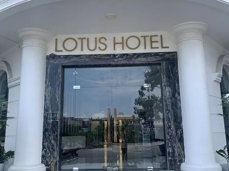 Lotus Hotel & Apartment