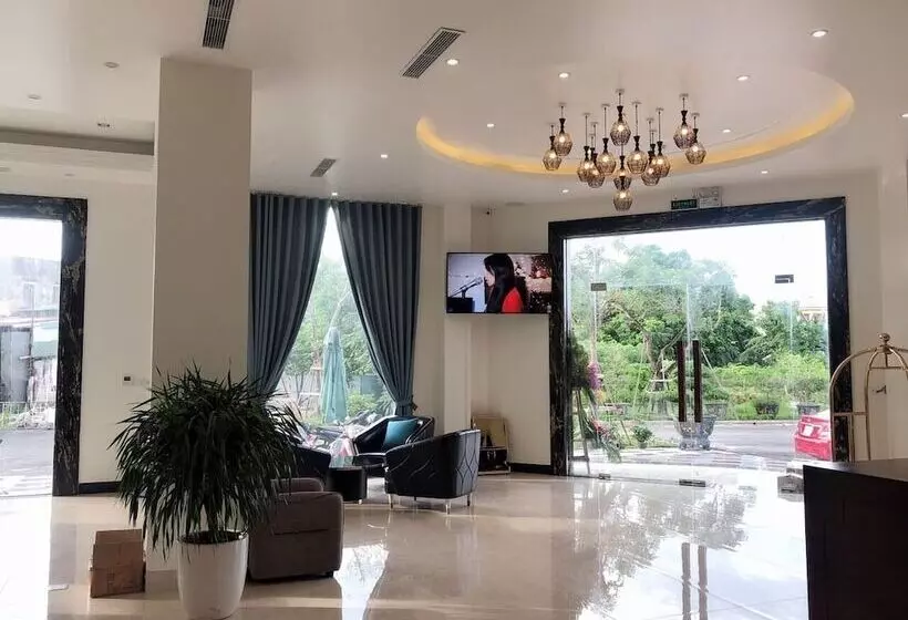 Lotus Hotel & Apartment