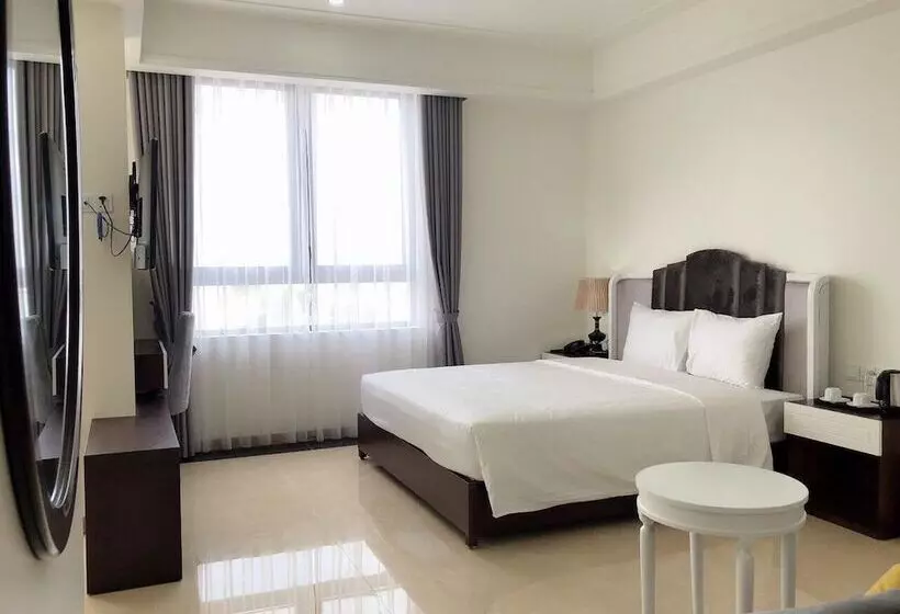 Lotus Hotel & Apartment