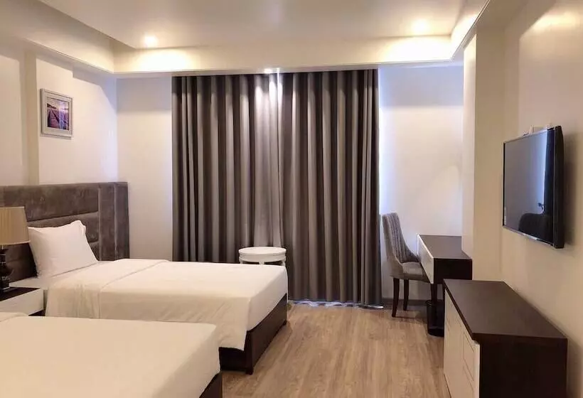 Lotus Hotel & Apartment