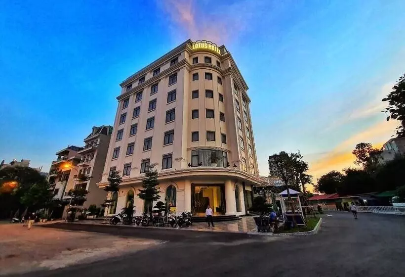 Lotus Hotel & Apartment