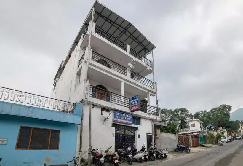 ペンション Oyo Home 75710 Ambika House Rajpur
