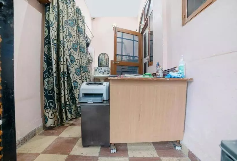 ペンション Oyo Home 75710 Ambika House Rajpur