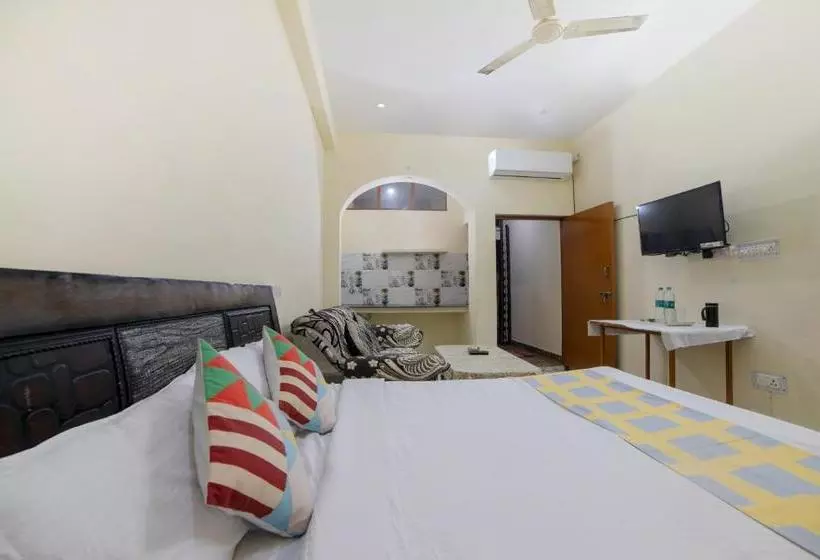 ペンション Oyo Home 75710 Ambika House Rajpur
