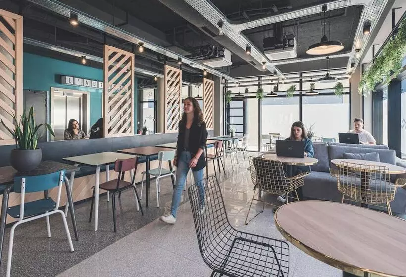 Whoo Bordeaux Bacalan  Hostel