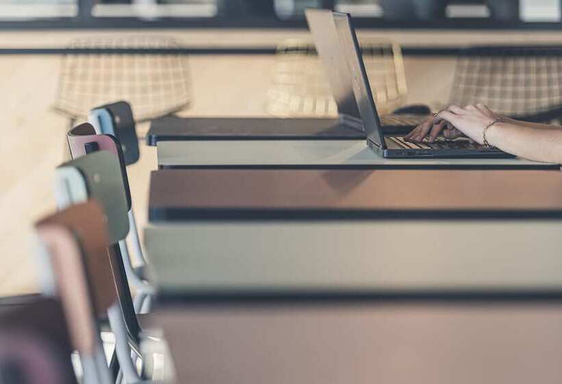 Whoo Bordeaux Bacalan  Hostel