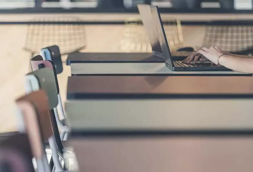 Whoo Bordeaux Bacalan  Hostel