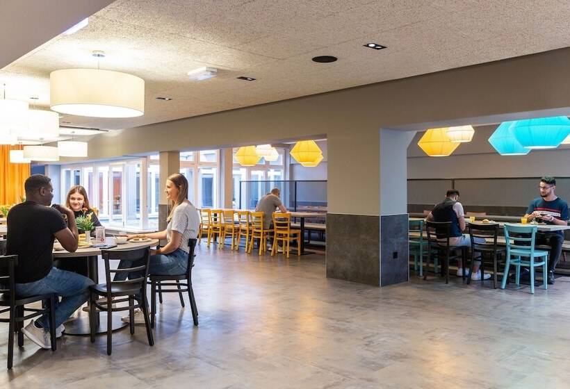 ユースホステル a&o Dusseldorf Hauptbahnhof