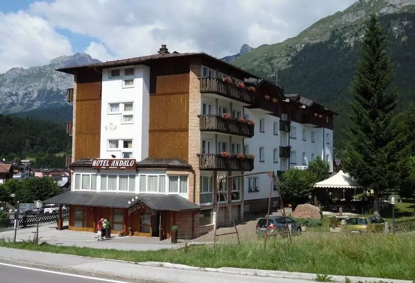 Отель Andalo