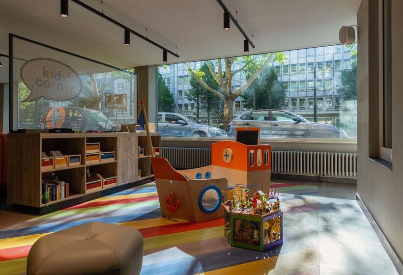 ユースホステル a&o Dusseldorf Hauptbahnhof